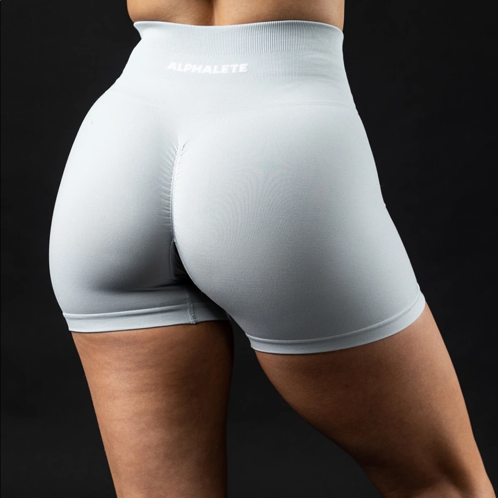 Alphalete Amplify Short NWT